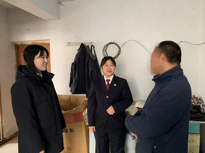 2学雷锋·检察行 回访救助暖民心,温情守护不“打烊”.jpg