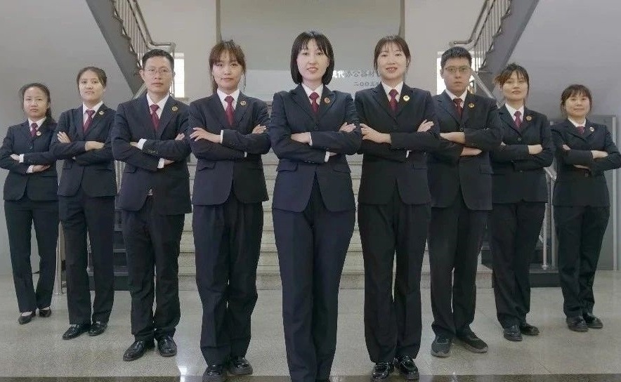 检徽映韶华·传承正青春——从60后到00后的“时光答卷”